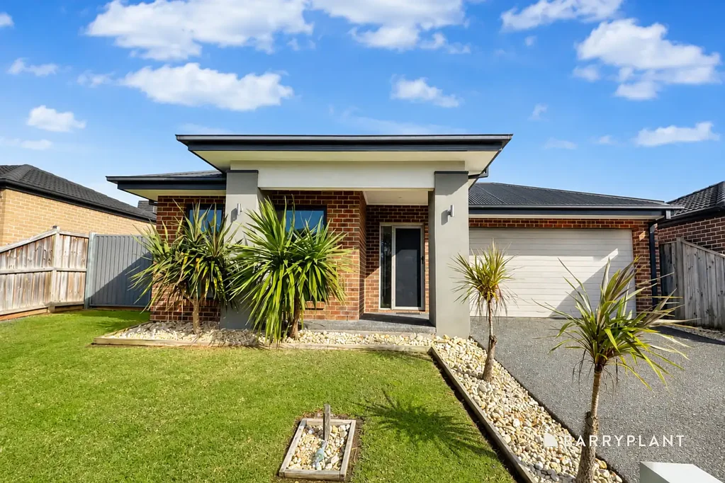 Spacious Family Living Opposite the Wetlands