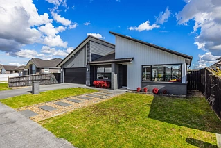 10 Brumbie Way, Karaka, Franklin