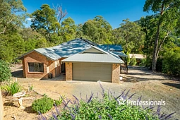 24 Yarra Valley Crescent, East Warburton