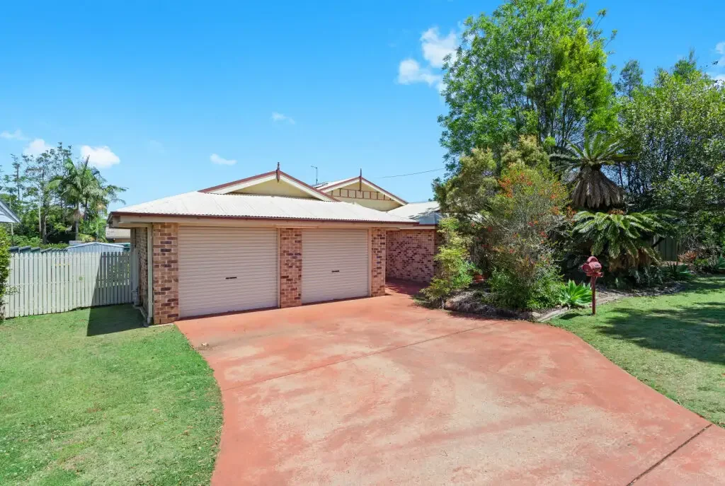Beautifully Presented Family Home in Prime Centenary Heights Location