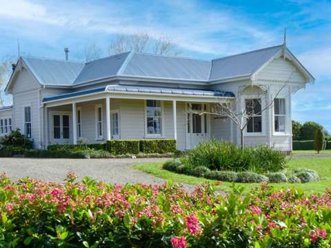 Helensville 4部屋 Multi Use - Private & Secure, Land & Home