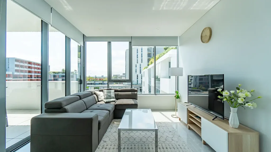 Modern Furnished 2-Bedroom Apartment For Lease