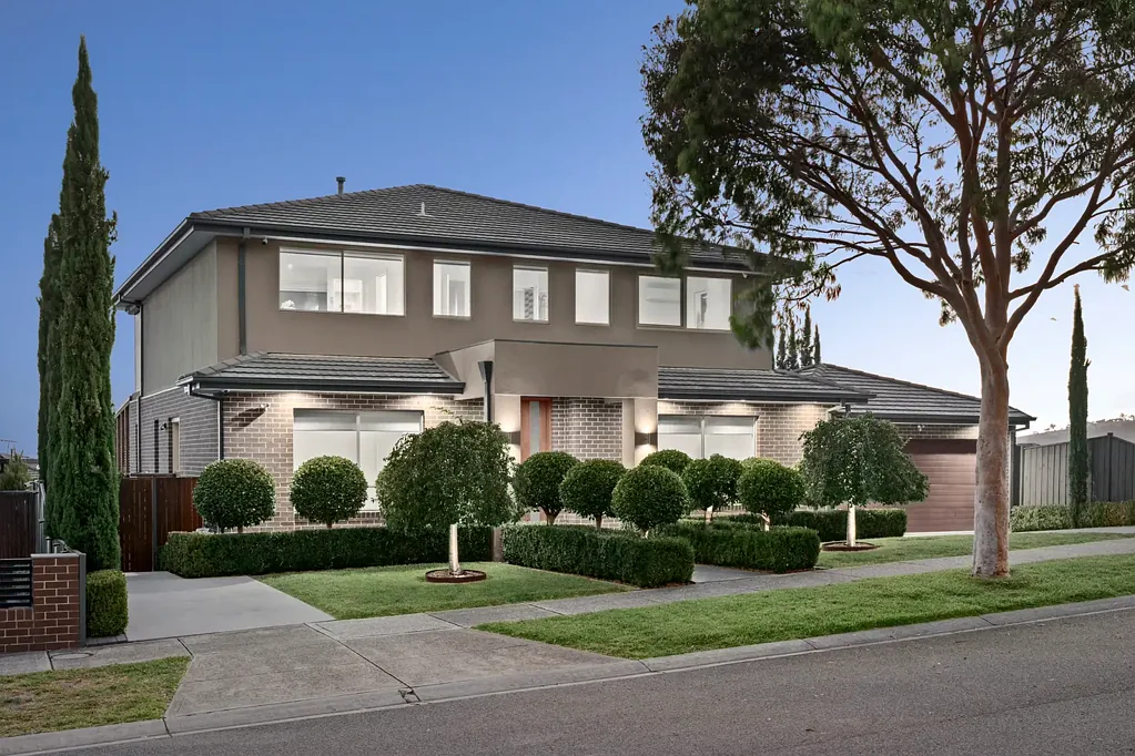 12 Skyline Drive, South Morang, VIC 3752