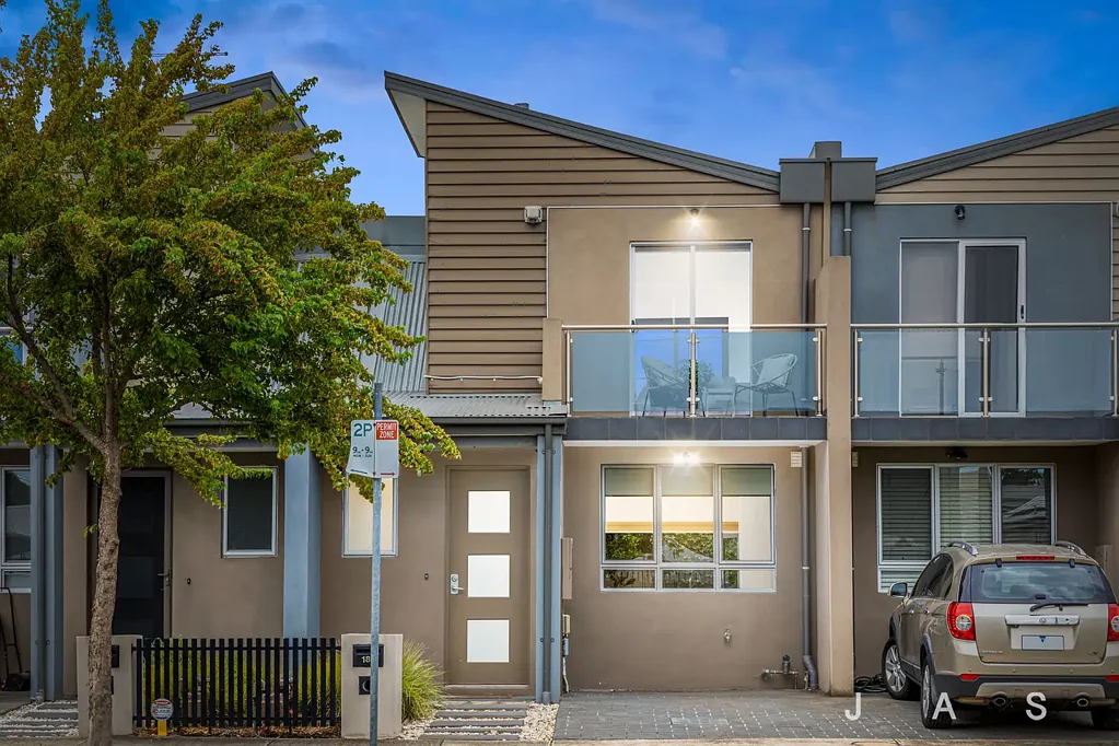 Modern Townhouse in the Heart of Seddon