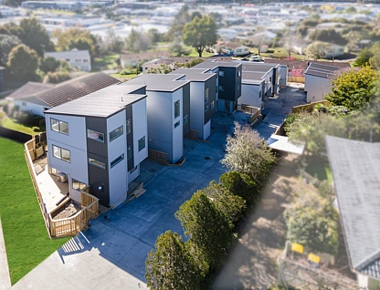 4/11 Celeste Place, Totara Vale, North Shore City, 4 ਕਮਰੇ, 2 ਬਾਥਰੂਮ, House