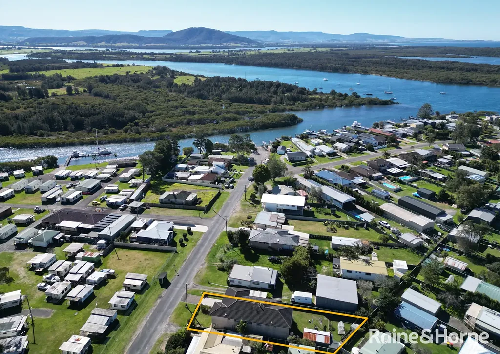 Greenwell Point 4બેડરૂમ Spacious Family Home in Sought-After Greenwell Point Location