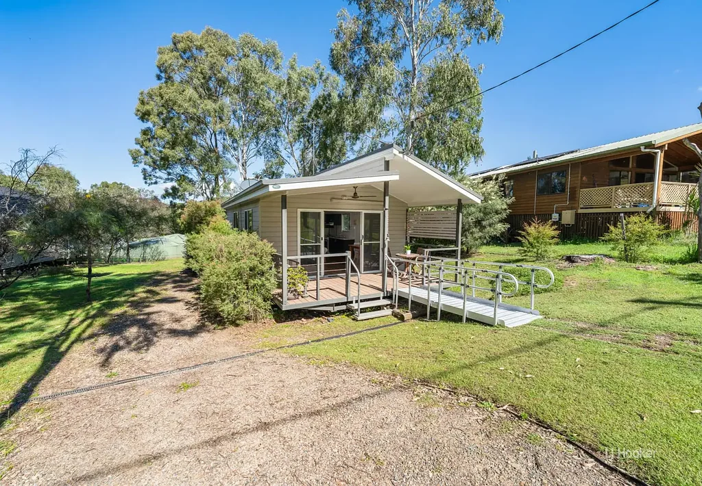 7 Bishop Street, Moore, QLD 4314