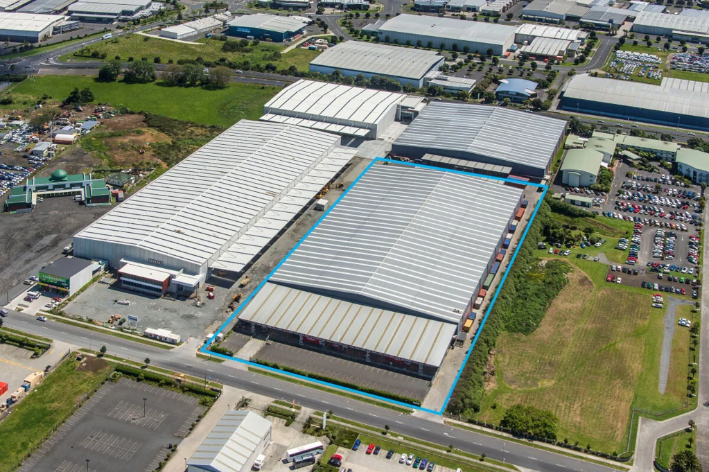 Mangere Large Scale Airport Warehouse
