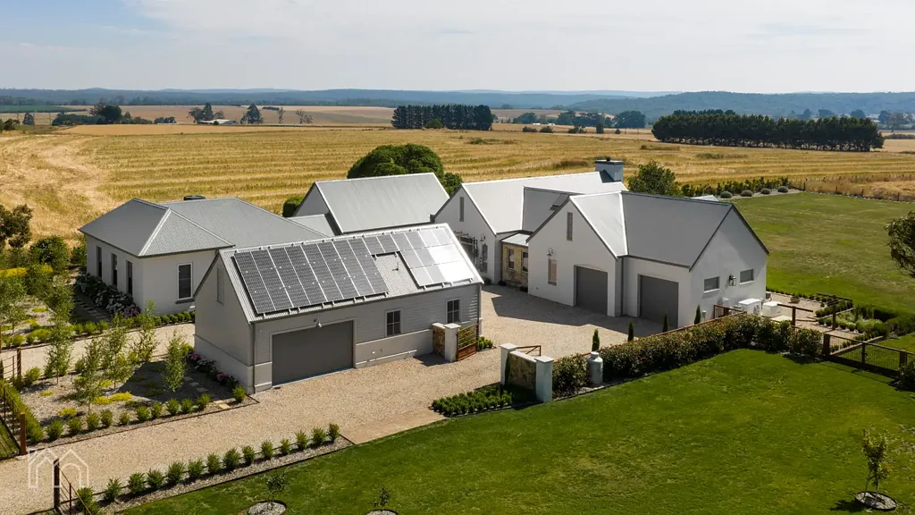 Newlyn 3غرفة نوم A Timeless French Farmhouse Retreat with Panoramic Rural Views