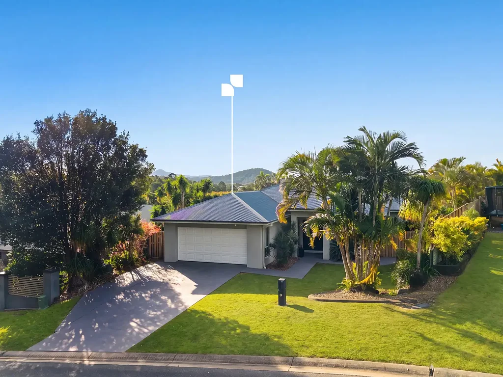 Pacific Pines 4chambre Relaxed Living with Space, Privacy and a Peaceful Outlook