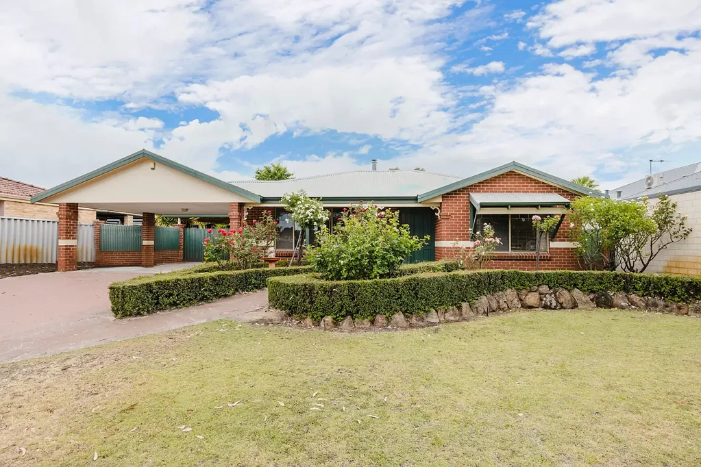 14 Sanderling Grove, Ballajura, WA 6066