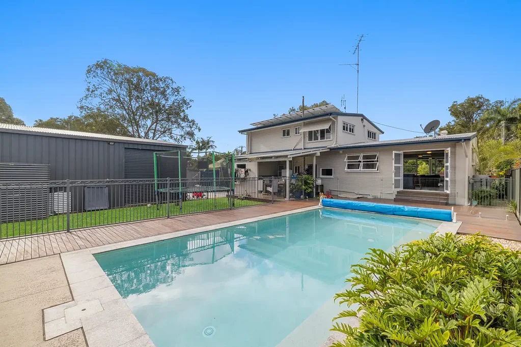 Maroochydore 5 Bedroom Family Home Reimagined – Dual Living, Luxury Renovation and Prime Beach Side Position