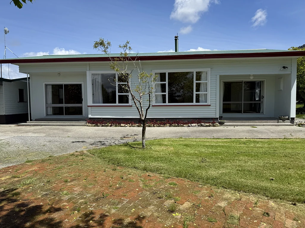 Hokitika 3chambre Lifestyle living in the beautiful valley