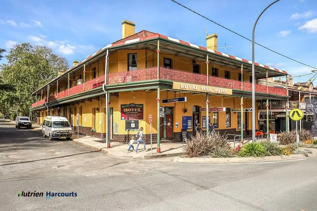 Braidwood 17 Bedroom MORE THAN JUST A SNITTY AND A BEER!