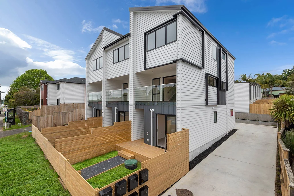 Green Bay 3房  Lot 3 - Brand New, Freehold & Affordable!