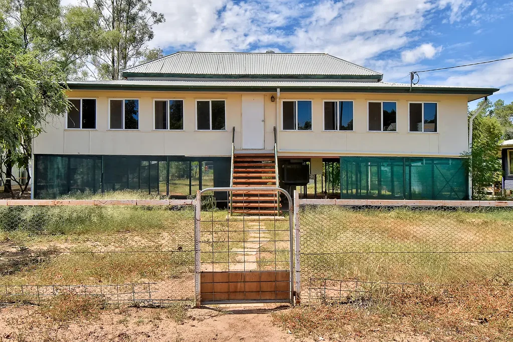 136 Crane Street, Longreach, QLD 4730