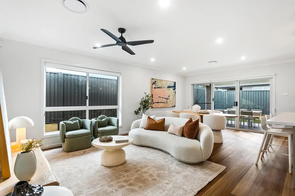Huntley 4房  BRAND NEW DESIGNER LIVING WITH ESCARPMENT VIEWS