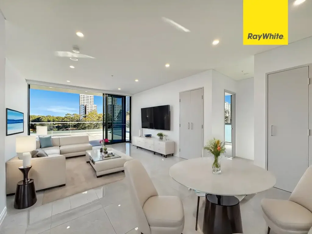 Near New Large Terrace Apartment