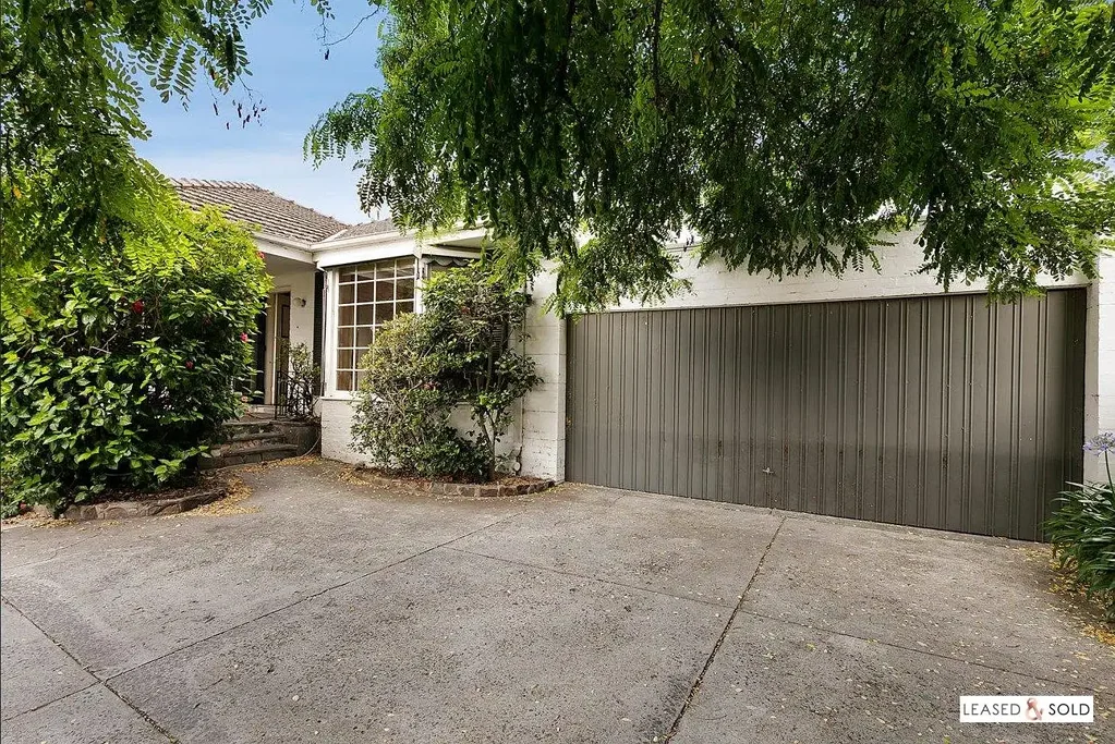 Charming Single-Level Villa in Prime Kew Location