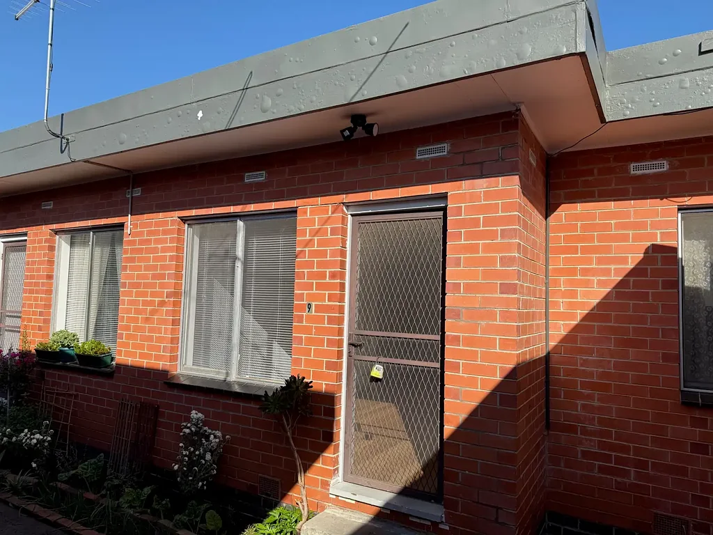 For Lease – 1-Bedroom Unit in Prime Location