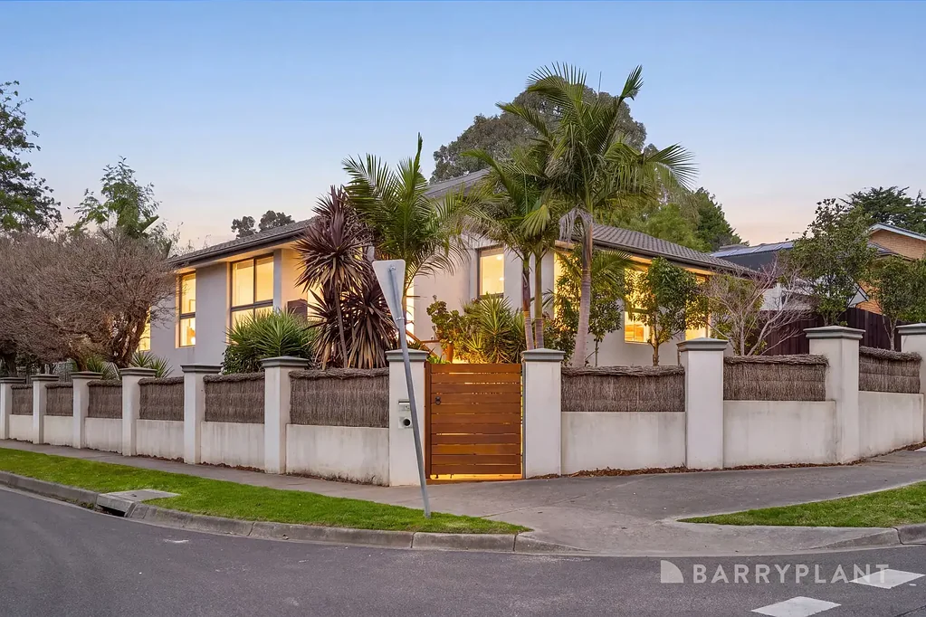 Boronia 4房  * Sale by Set Date on Tuesday 22nd September at 6pm (unless sold prior) *