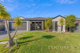 16 Greenway Drive, Pakenham