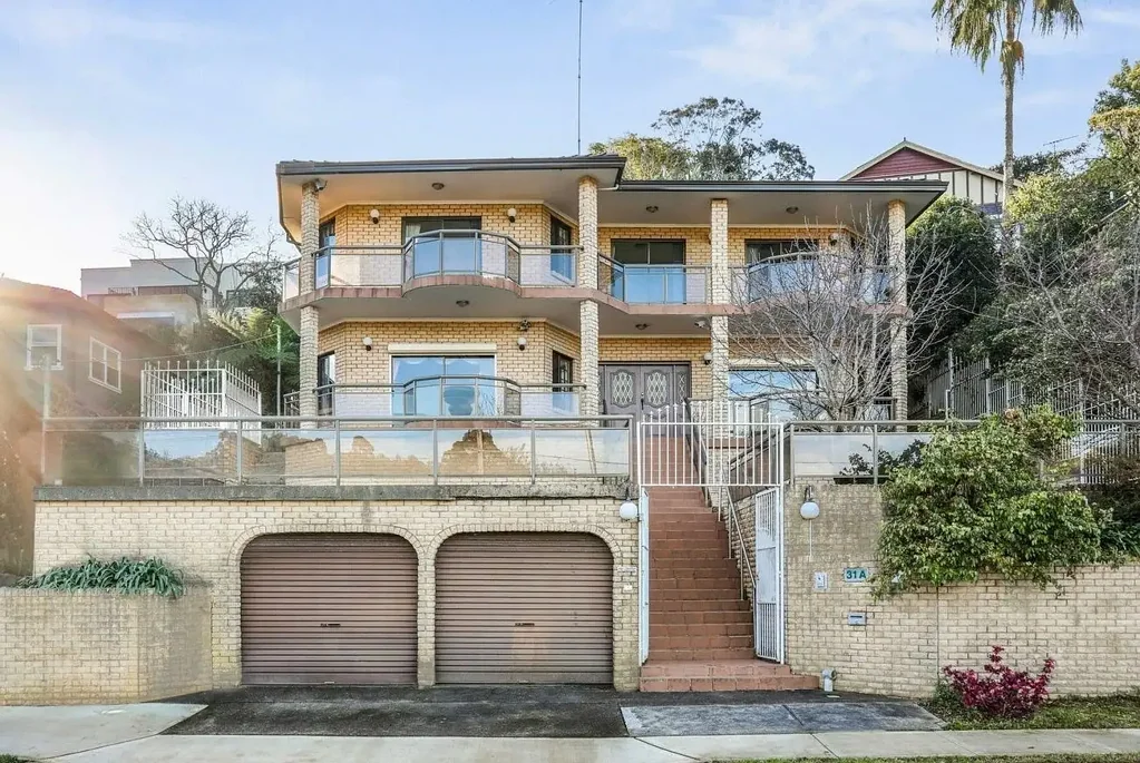Earlwood 6ਬੈੱਡਰੂਮ Grand Family Living | Solid Home and Land Boasting Opportunity