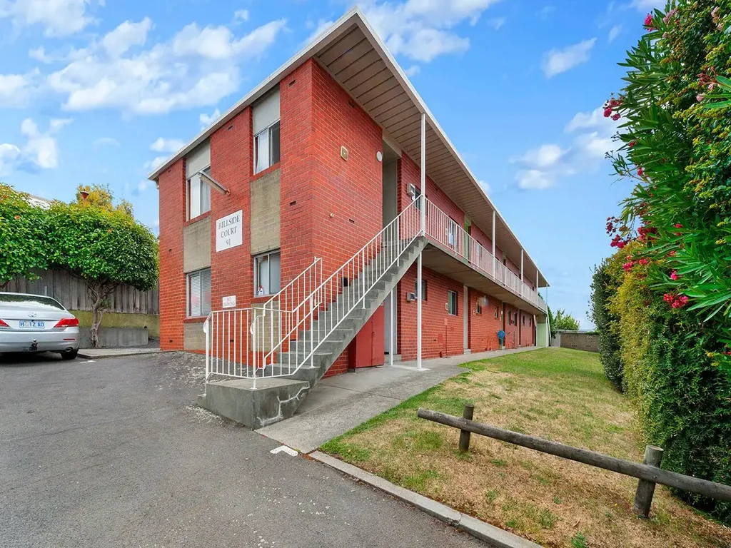 Newly updated 1 bedroom unit in the middle of it all!