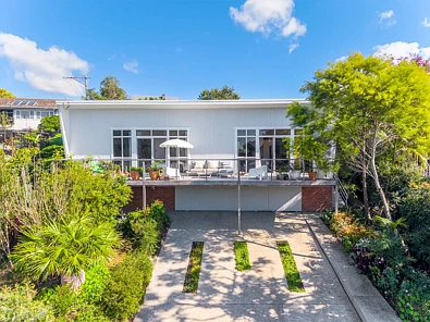 Lismore Heights 5chambre Mid-Century Charm With Modern Flexibility