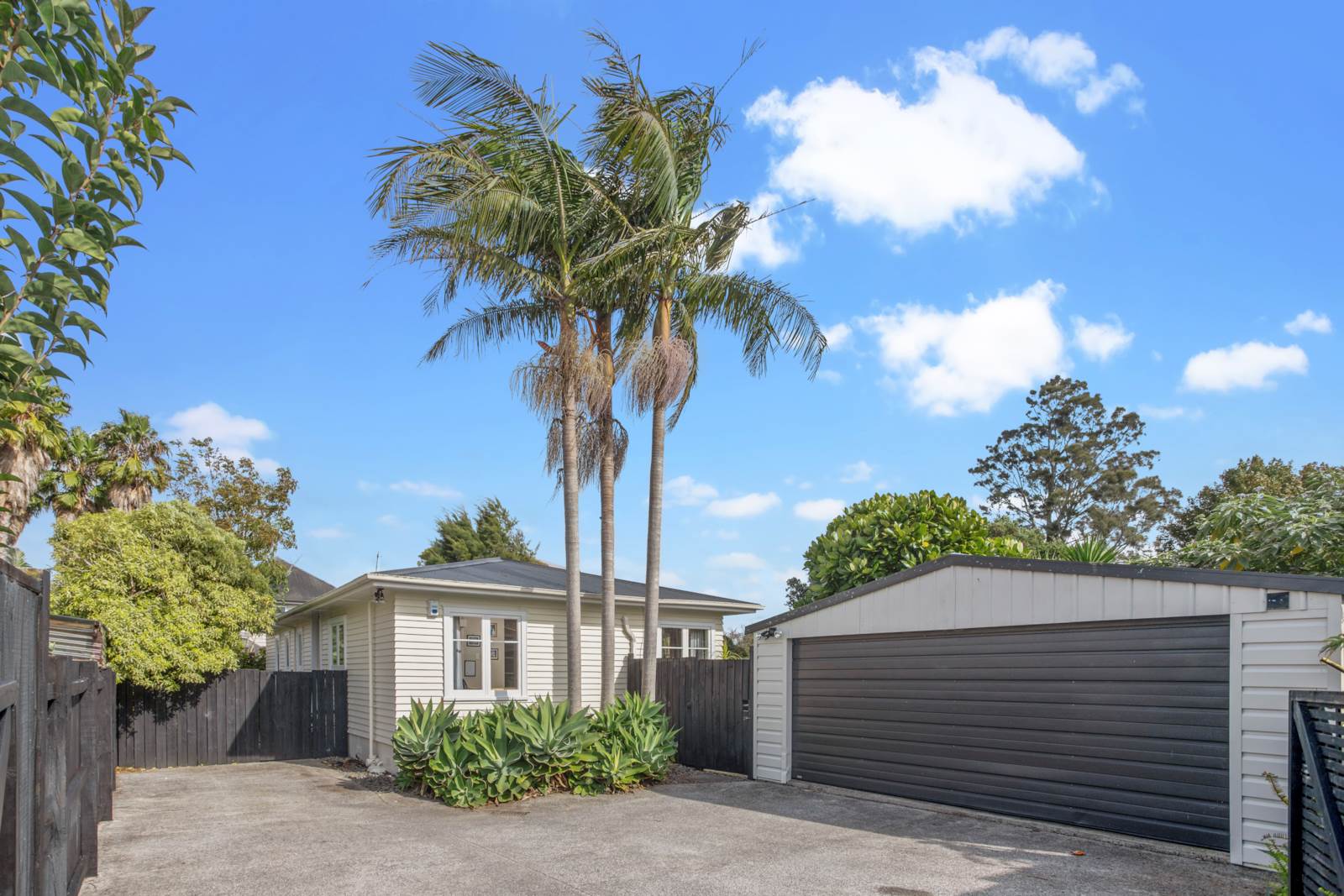 206a Rosebank Road, Avondale, Auckland, 3 phòng ngủ, 1 phòng tắm, House