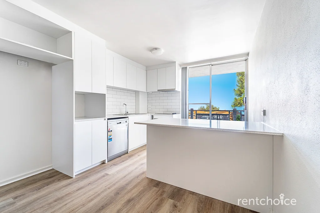 Fully modernised two bedroom apartment with great views!