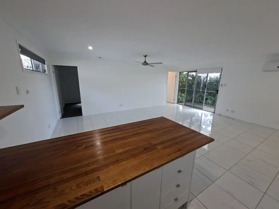 ਰਹਿਣ ਵਾਲਾ ਕਮਰਾ - 1/2 Cogill Road, Buderim, QLD 4556