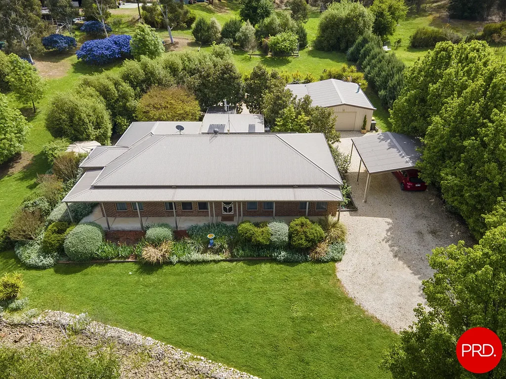 Castlemaine 4房  Tranquil Family Living on a Picturesque Acre