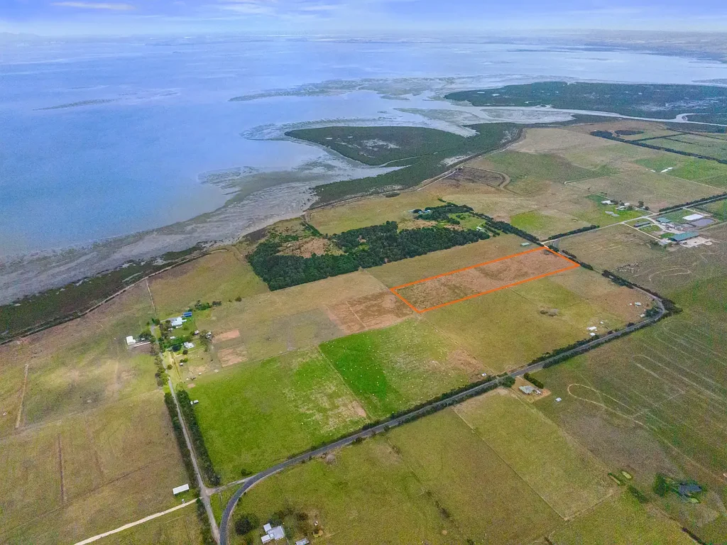 Toora Productive land, peaceful location