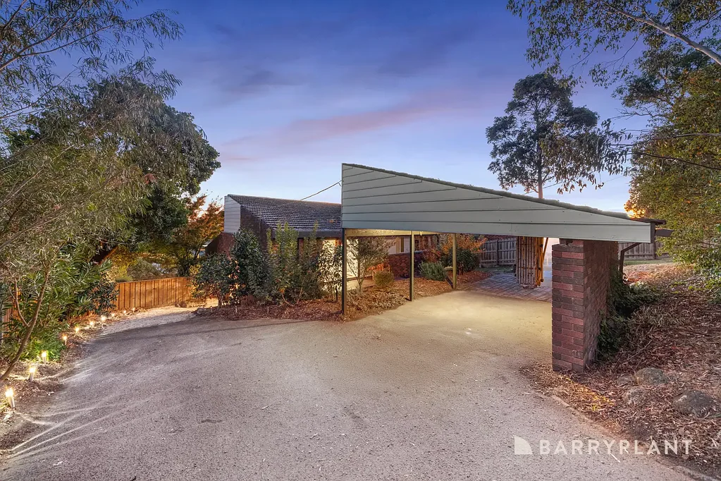 26 Summit Road, Lilydale, VIC 3140