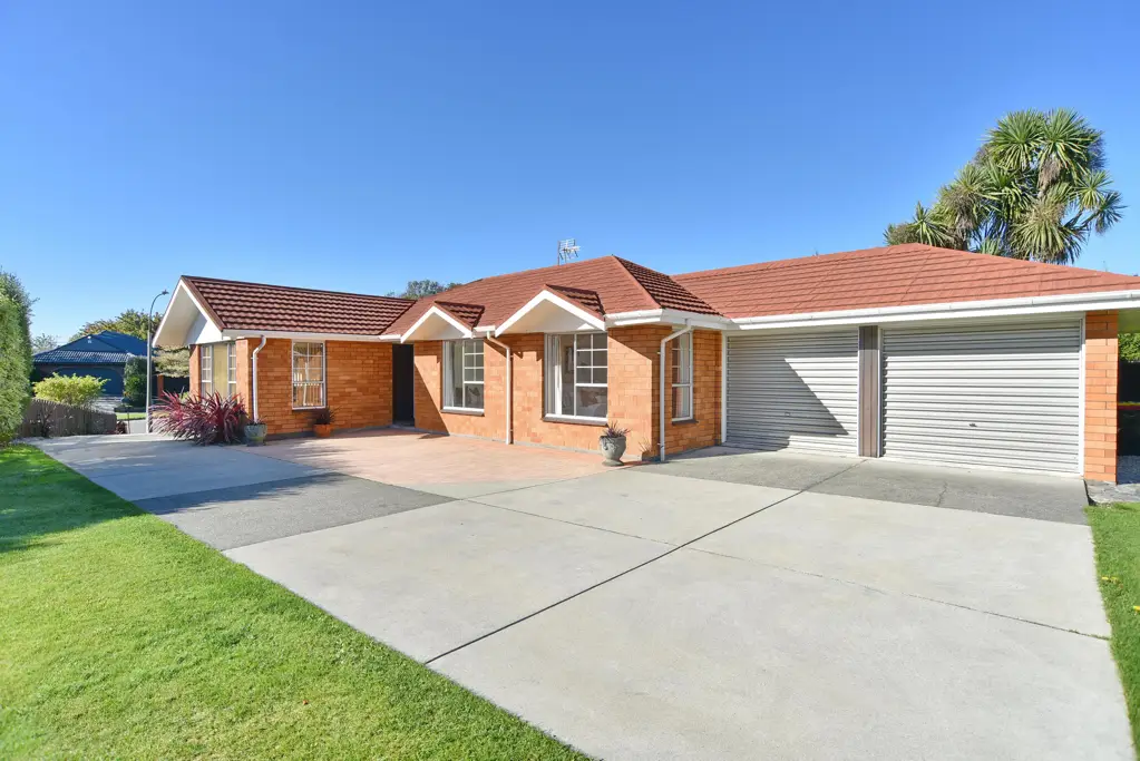 Avonhead 2 Bedroom Location + Options = Opportunity!