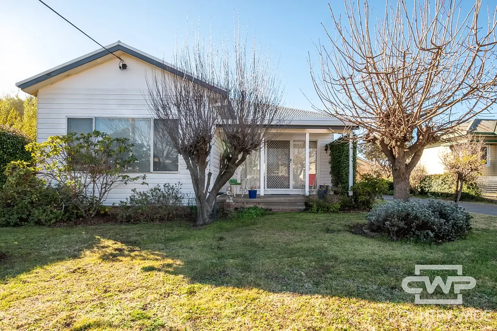 Move-In Ready & Fully Furnished in the Heart of Glen Innes