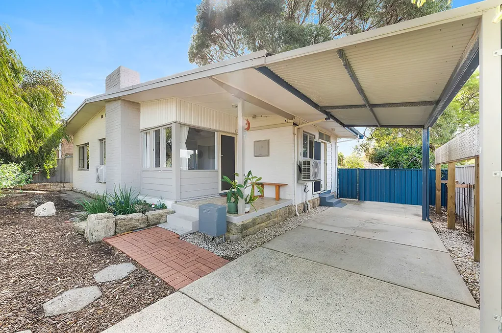 Address Withheld, Coolbellup, WA 6163