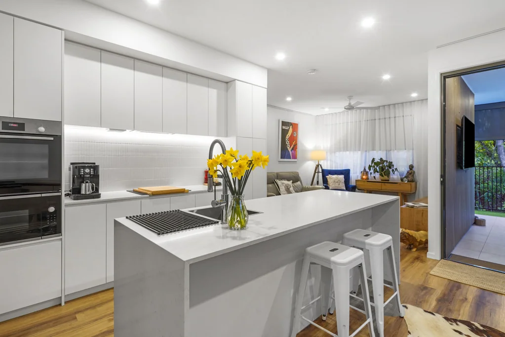 Albany Creek 4 Slaapkamer Space, Privacy & Luxury Within the Exclusive Riverfront Complex
