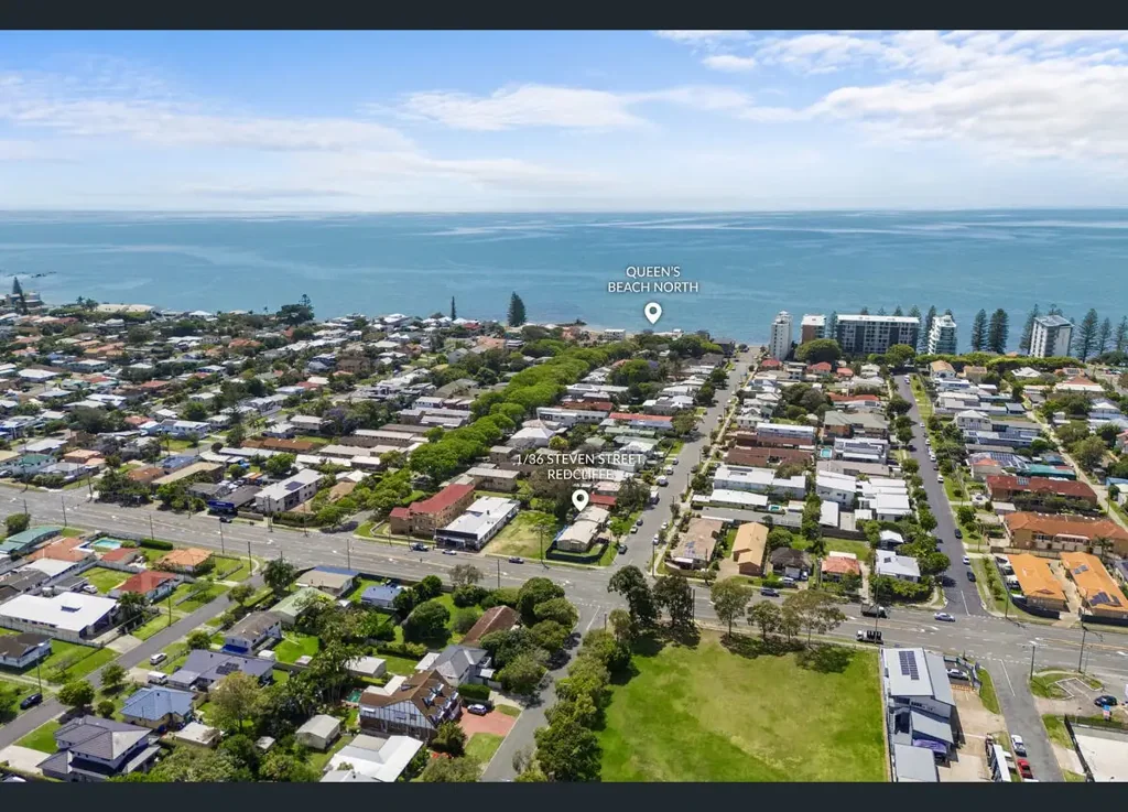 Redcliffe 3房  East of Oxley Avenue - No Body Corporate Fees!
