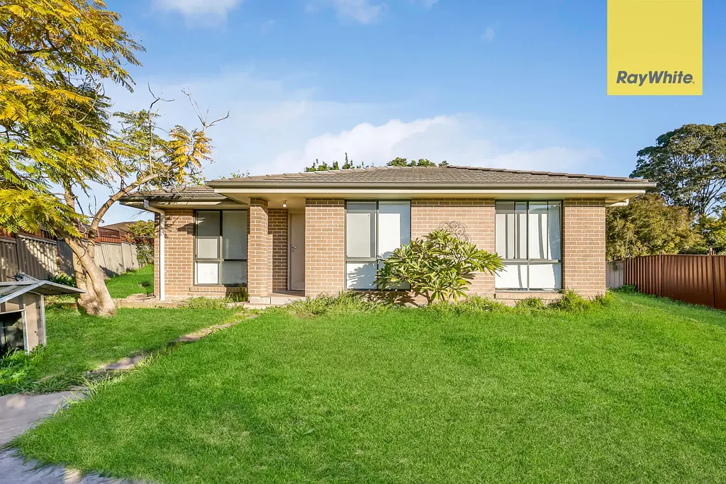 THREE BEDROOM GRANNY FLAT IN PRIME LOCATION!!!