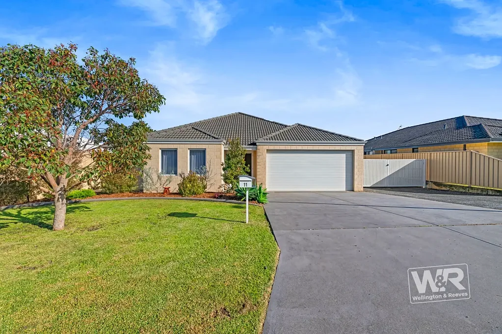 11 Mears Road, Yakamia, WA 6330