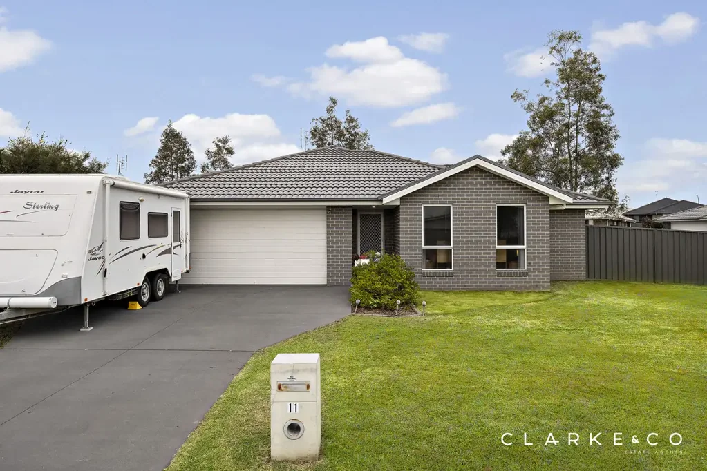 Cliftleigh 4ਬੈੱਡਰੂਮ QUALITY LIVING ON A GENEROUS CORNER BLOCK!