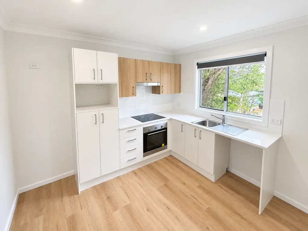 BRAND NEW 2-BEDROOM GRANNY FLAT - MODERN, STYLISH & CONVENIENT