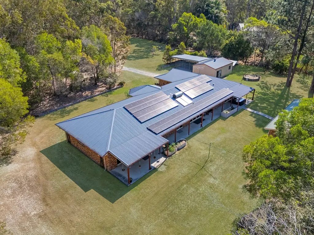 Logan Village 7બેડરૂમ Idyllic Acreage Living with Infinite Potential: Dual-Living Sanctuary on 5 Fully Fenced Acres