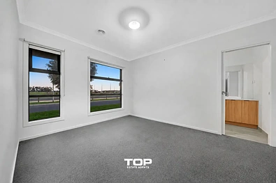 7 Boyce Circuit, Clyde North, VIC 3978, 3 slaapkamers, 2 badkamers, House