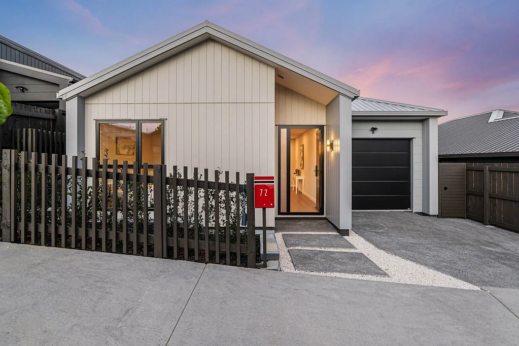 Orewa 4침실 Brand-New Home with Two Master Suites
