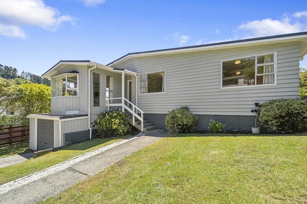 15 Westhaven Drive, Tawa, Wellington