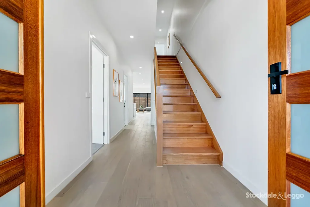 2/45 Cropley Crescent, Laverton, VIC 3028