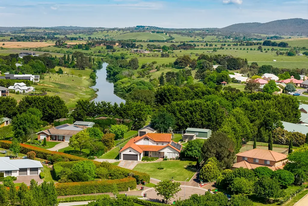 Goulburn 4침실 Big Block, Great Sheds & an Unbeatable Location!